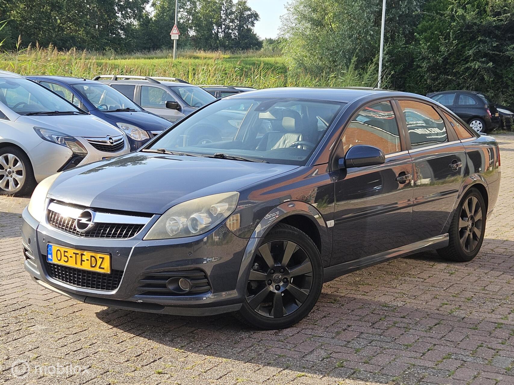 Opel Vectra 1.8-16V Executive Leer/Airco/Cruise control 2006 - voorkant