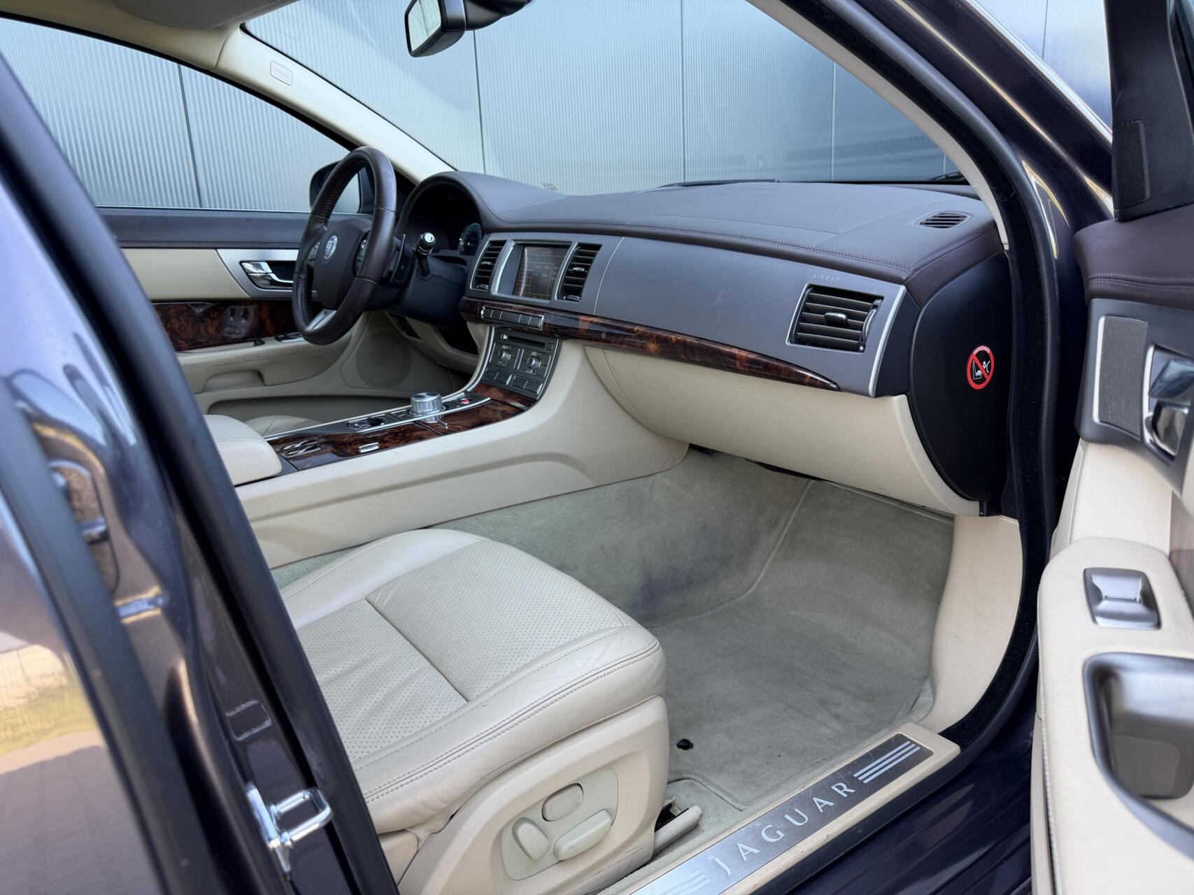 Foto van Jaguar Jaguar XF