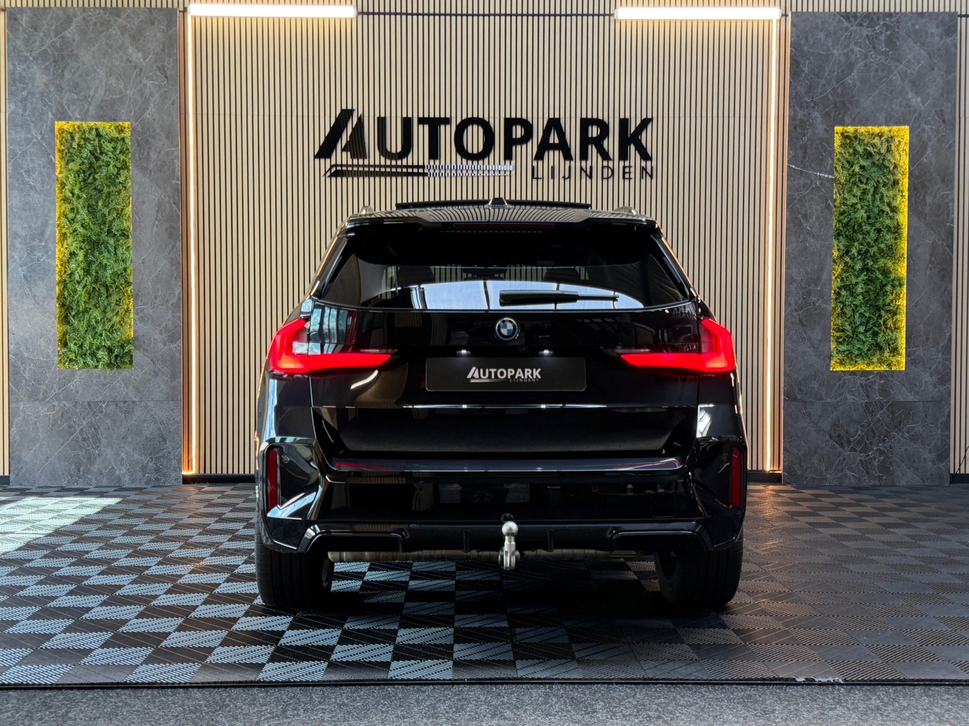 Foto van BMW X1 Xdrive25e