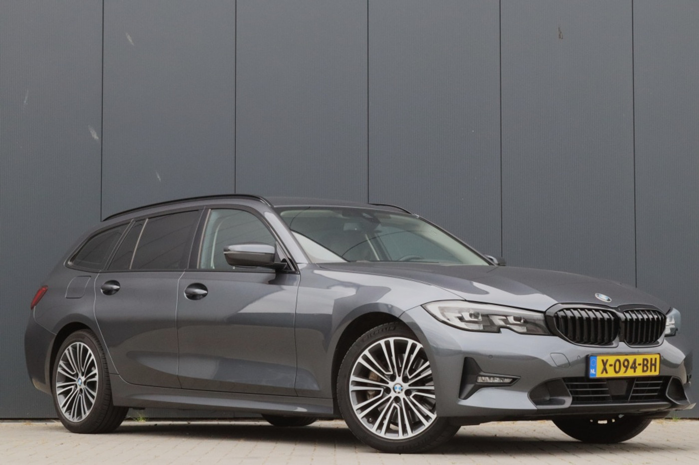 Foto van BMW 330i