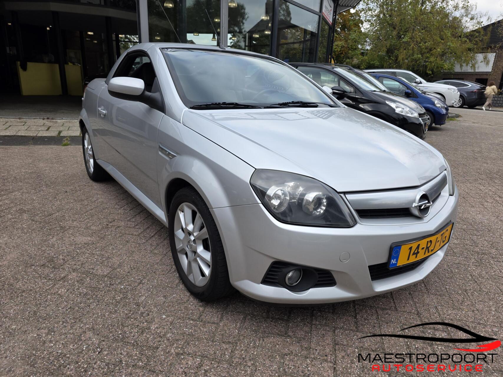 Foto van Opel Tigra Twintop