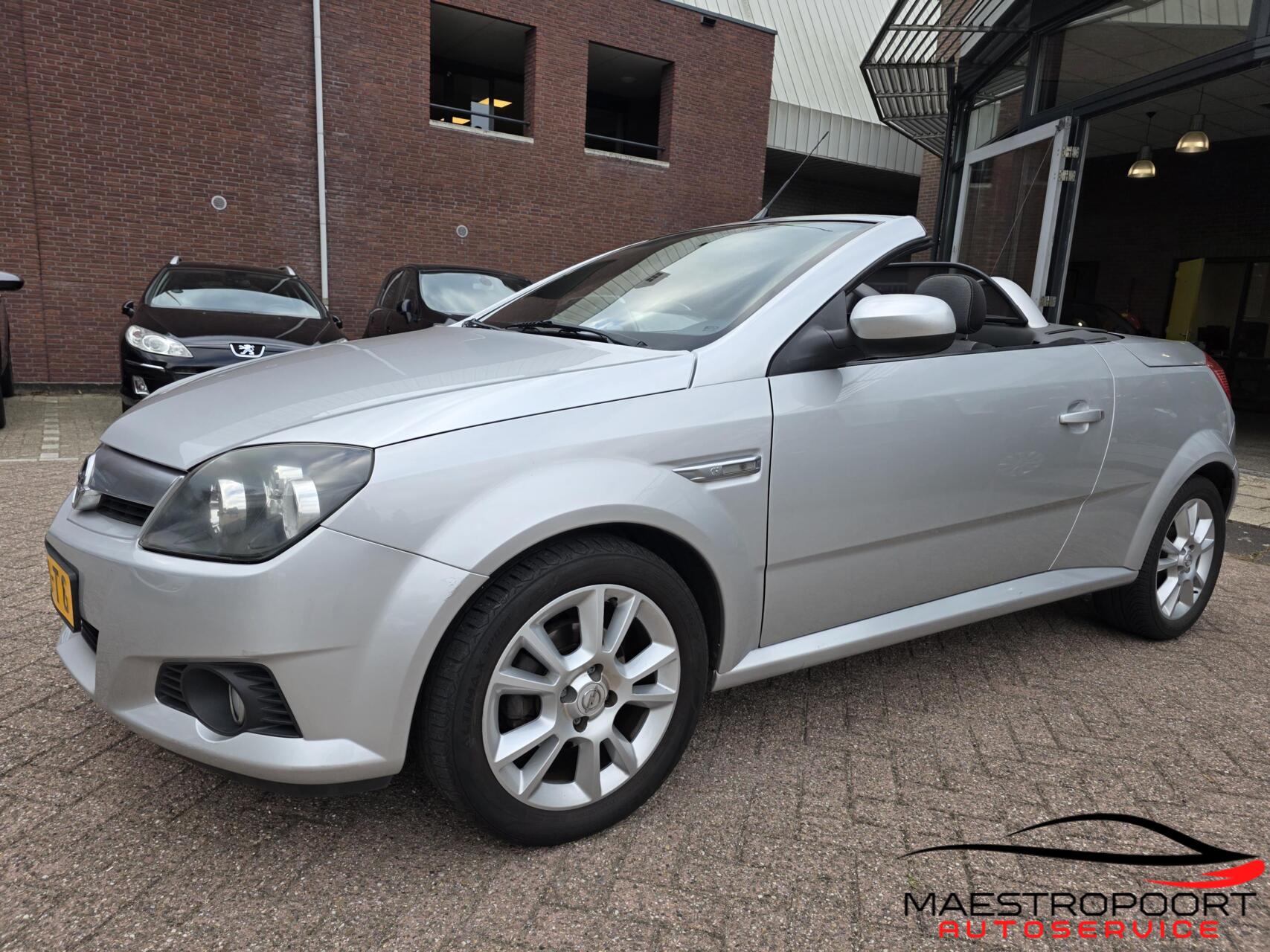 Foto van Opel Tigra Twintop