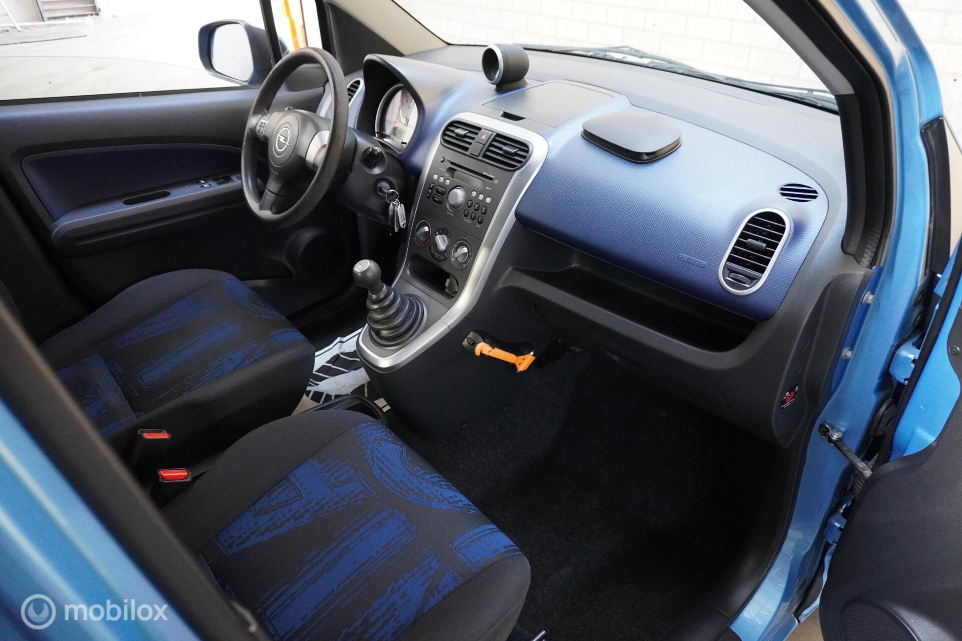 Foto van Opel Agila