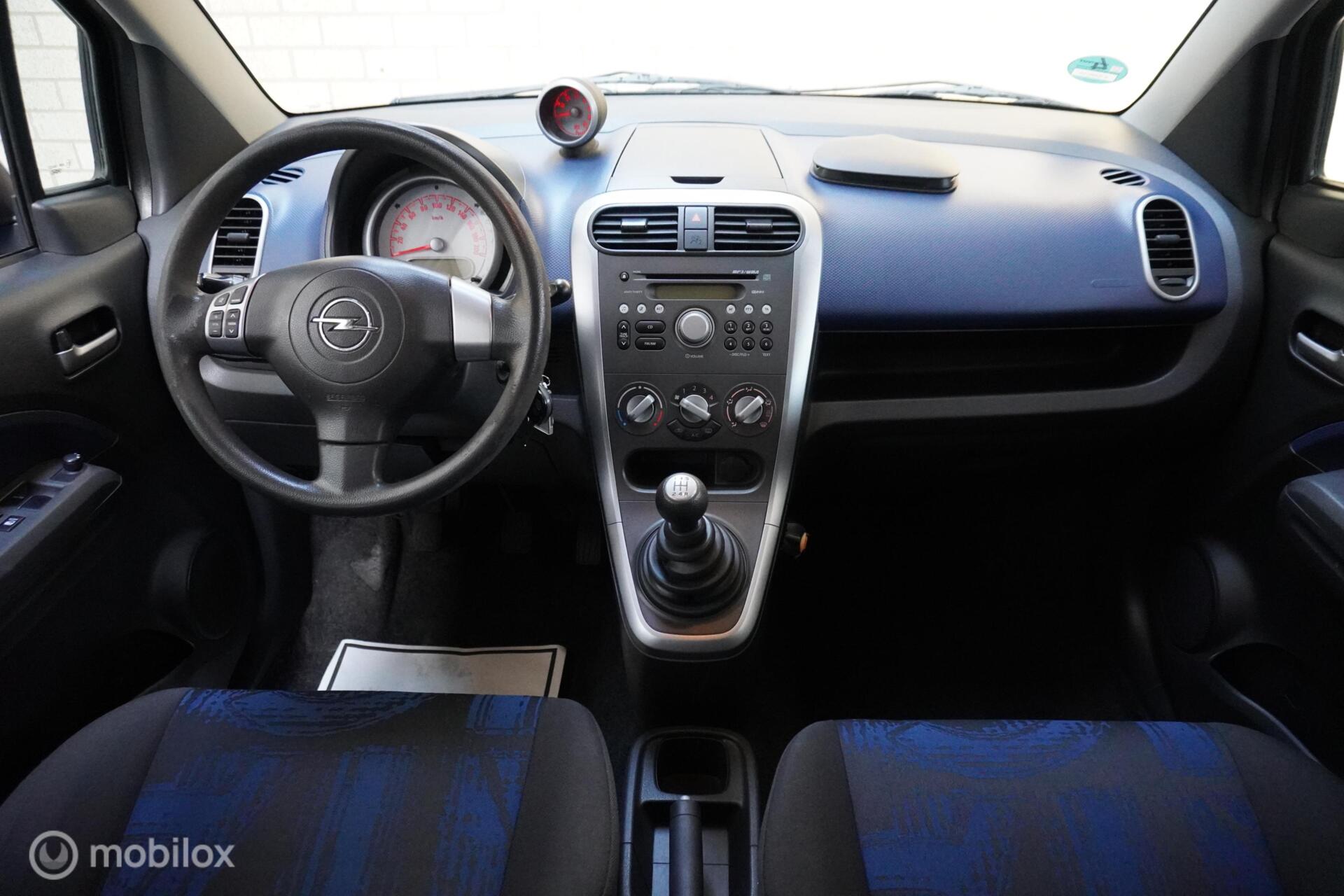 Foto van Opel Agila