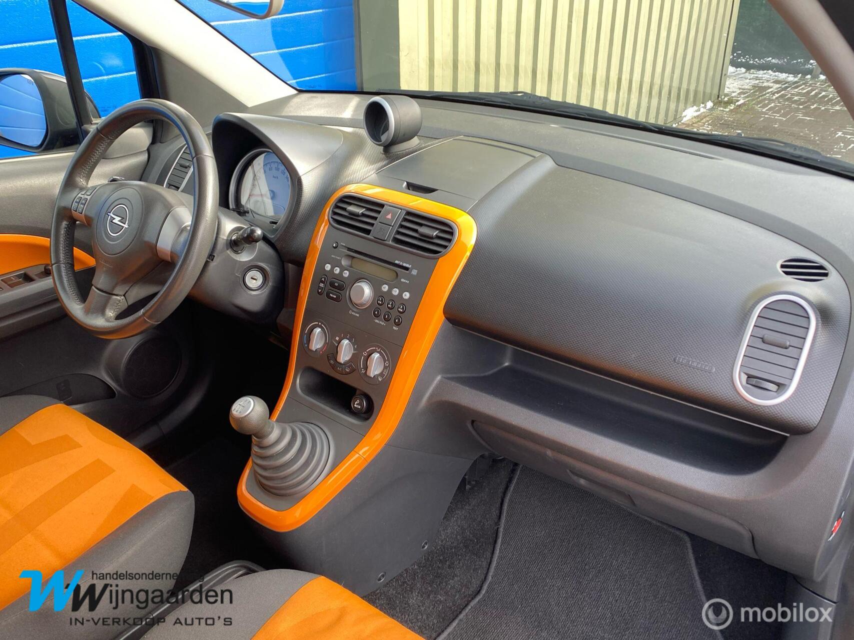 Foto van Opel Agila