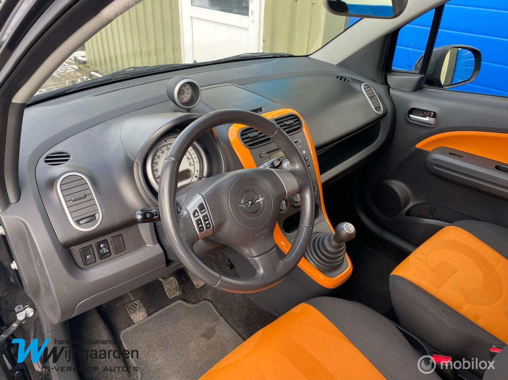 Foto van Opel Agila