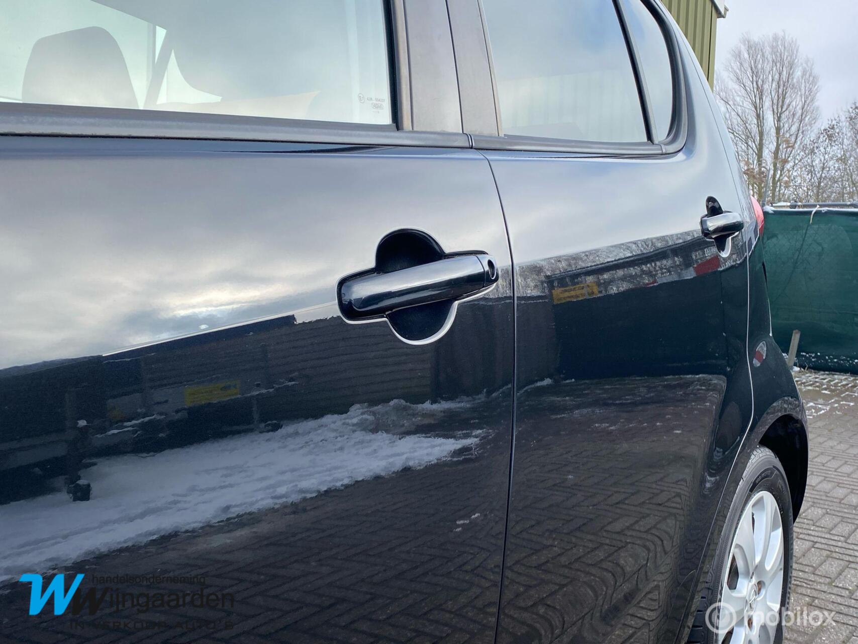 Foto van Opel Agila