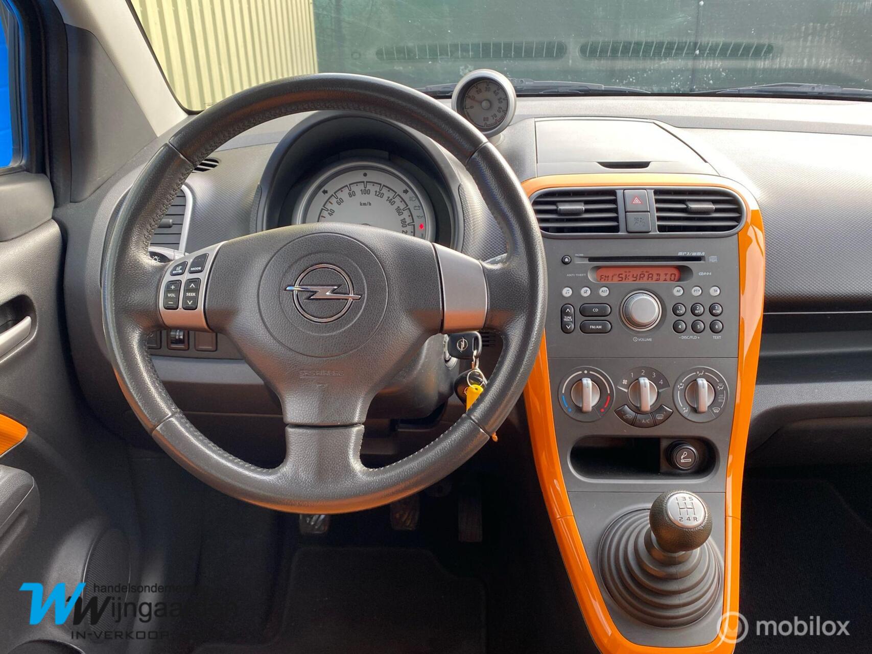 Foto van Opel Agila