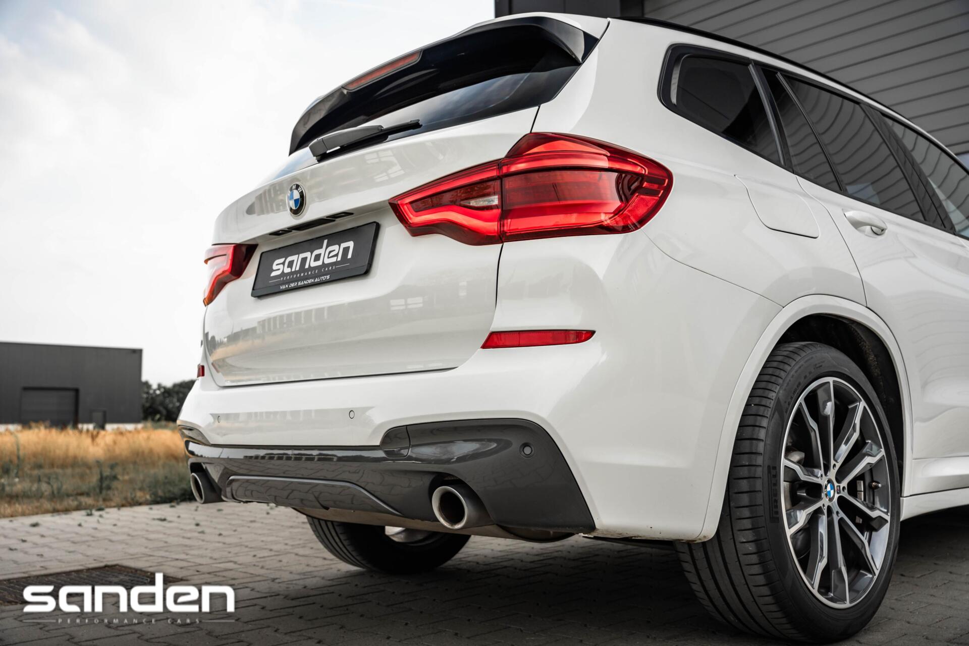Foto van BMW X3 Xdrive30i