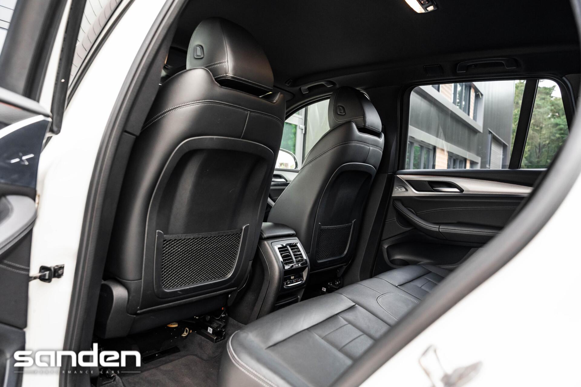 Foto van BMW X3 Xdrive30i