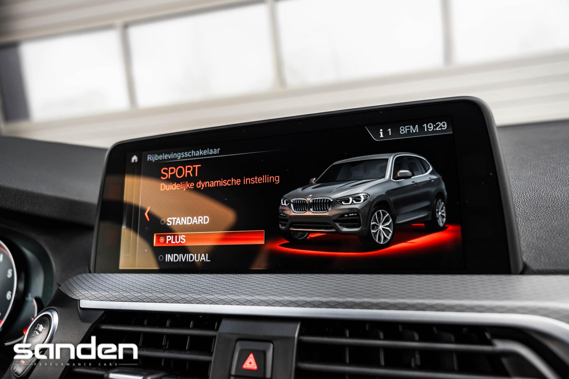 Foto van BMW X3 Xdrive30i