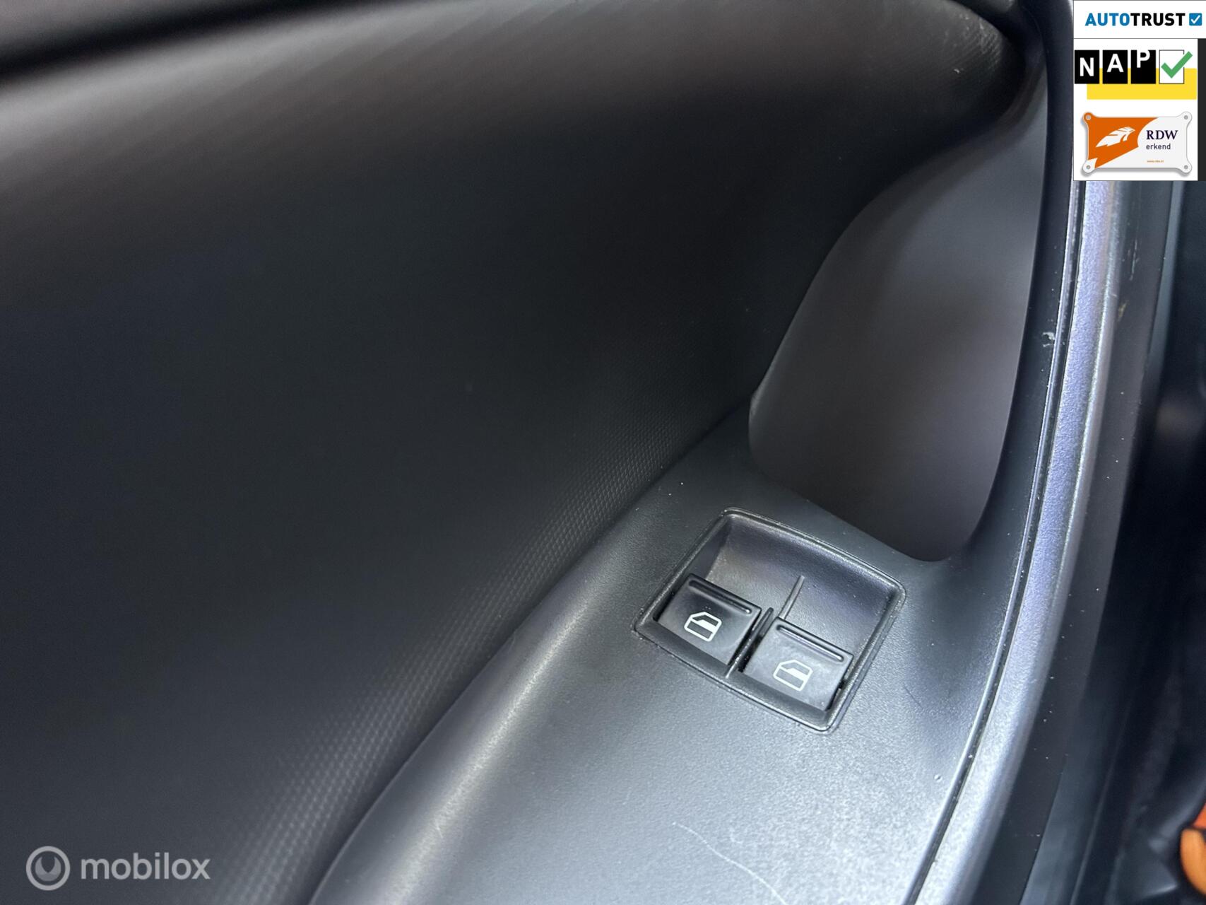 Foto van Seat Ibiza SC