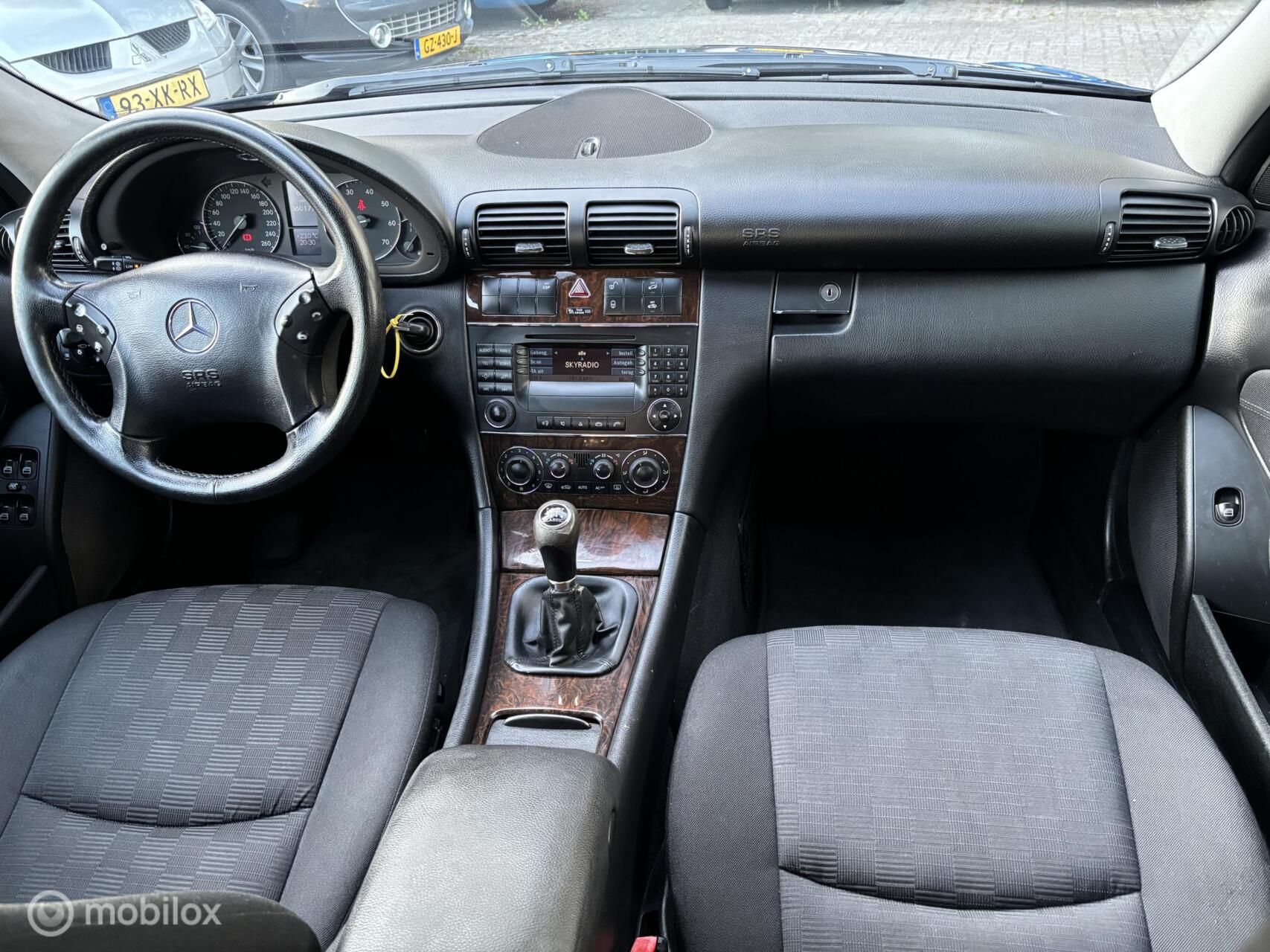 Foto van Mercedes-Benz C 180 Kompressor