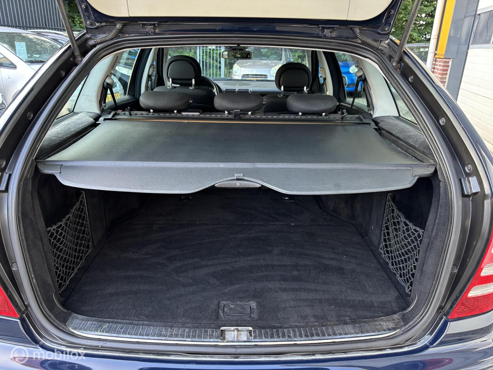 Foto van Mercedes-Benz C 180 Kompressor