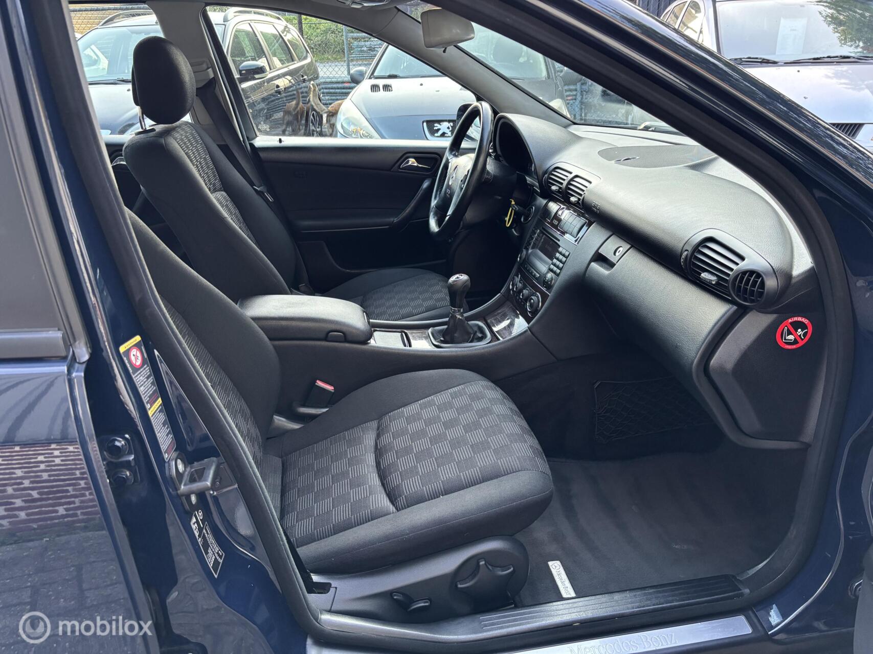 Foto van Mercedes-Benz C 180 Kompressor