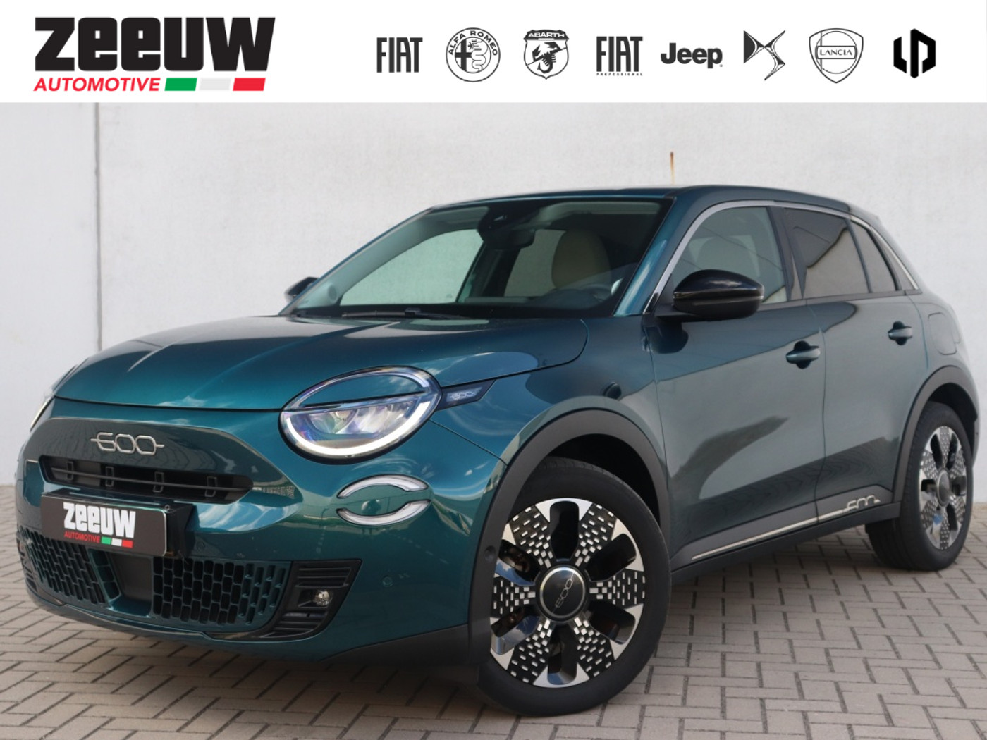 Fiat 600 La Prima 54 kWh | Navi | Camera | Carplay | 18" 2023 - voorkant