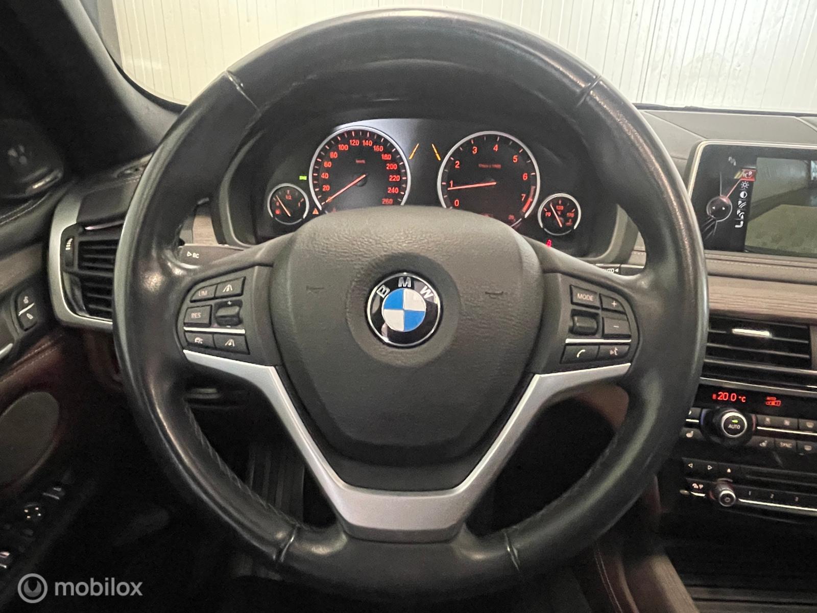 Foto van BMW X5 Xdrive50i