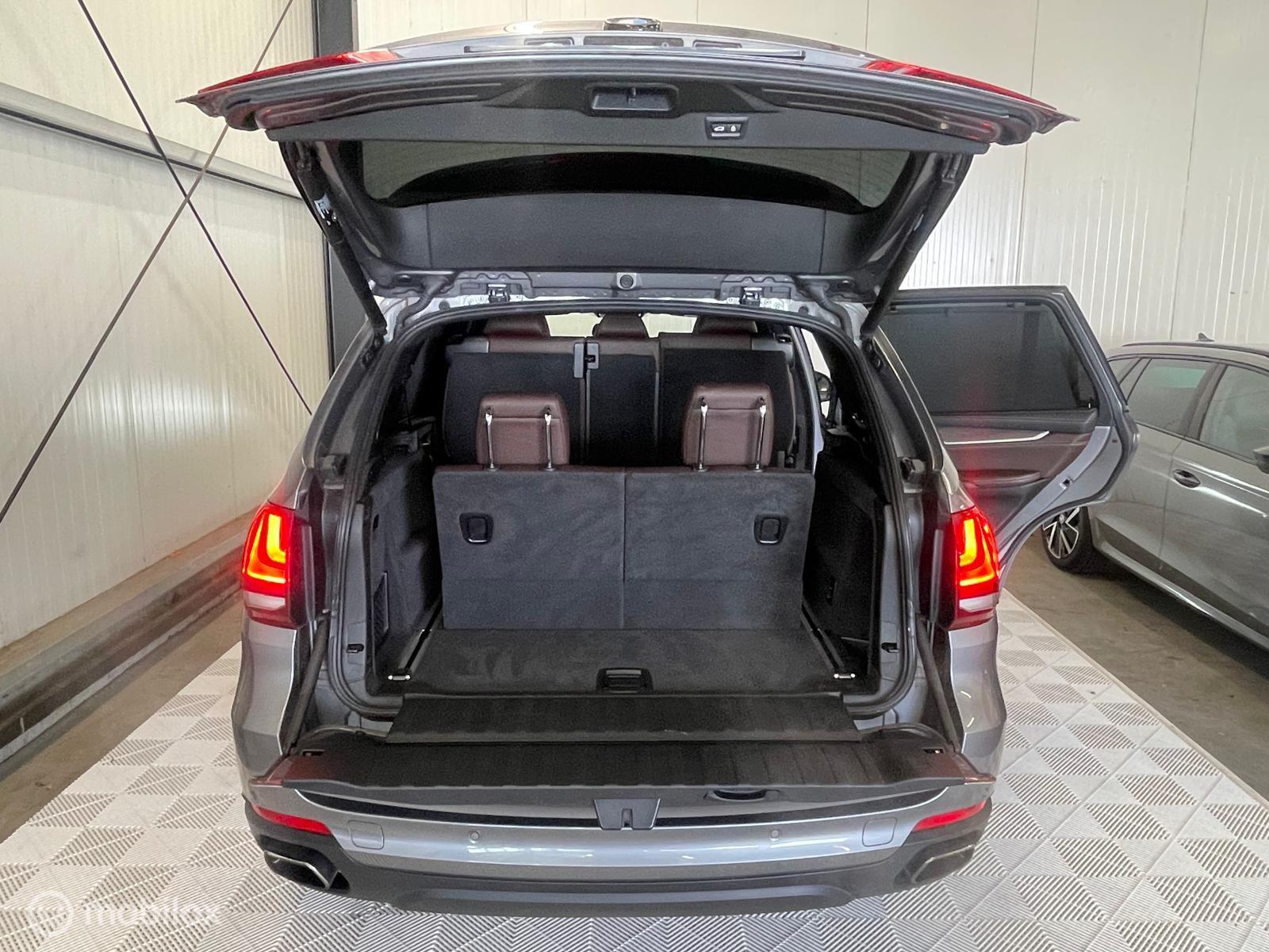 Foto van BMW X5 Xdrive50i