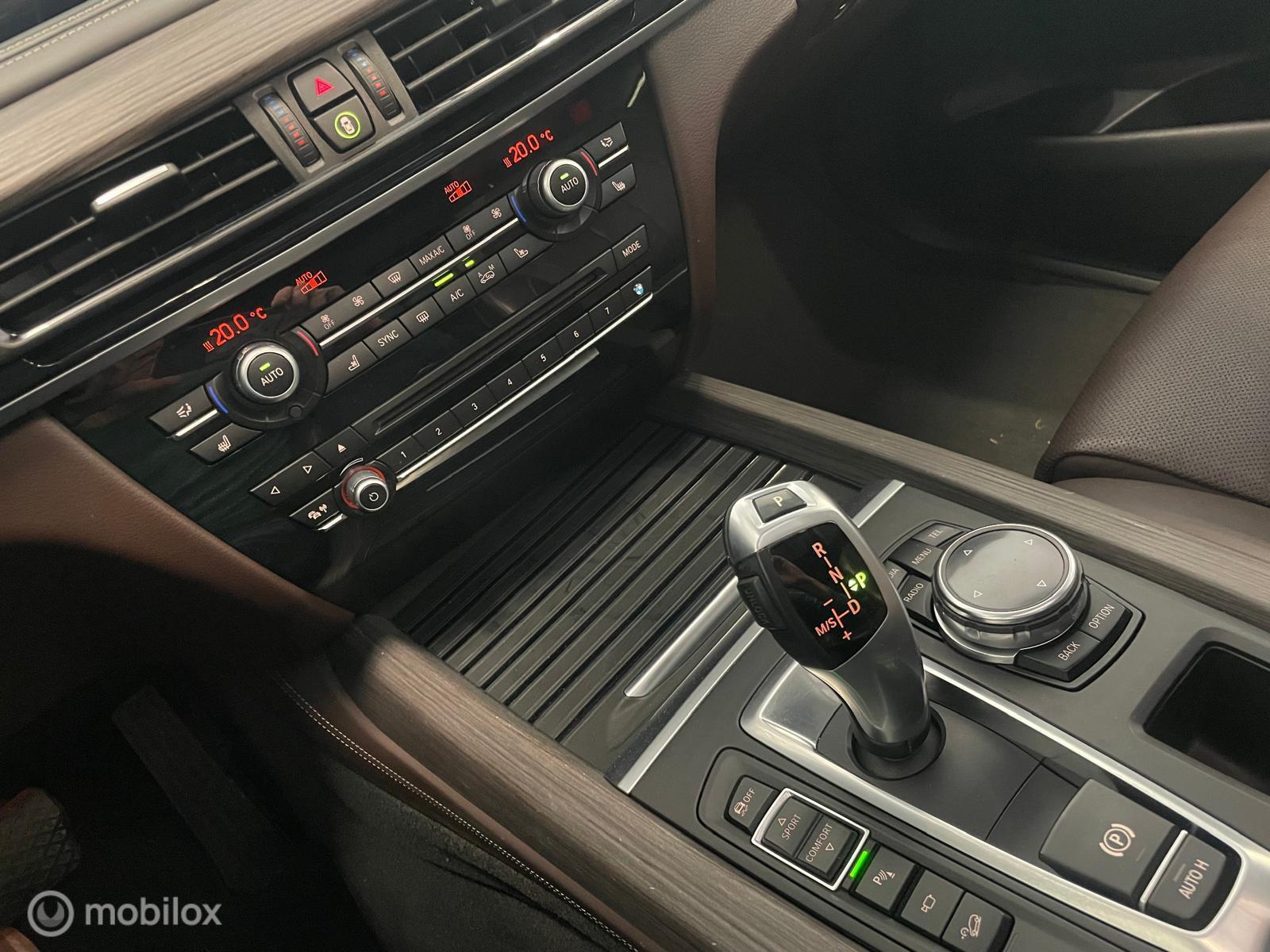 Foto van BMW X5 Xdrive50i