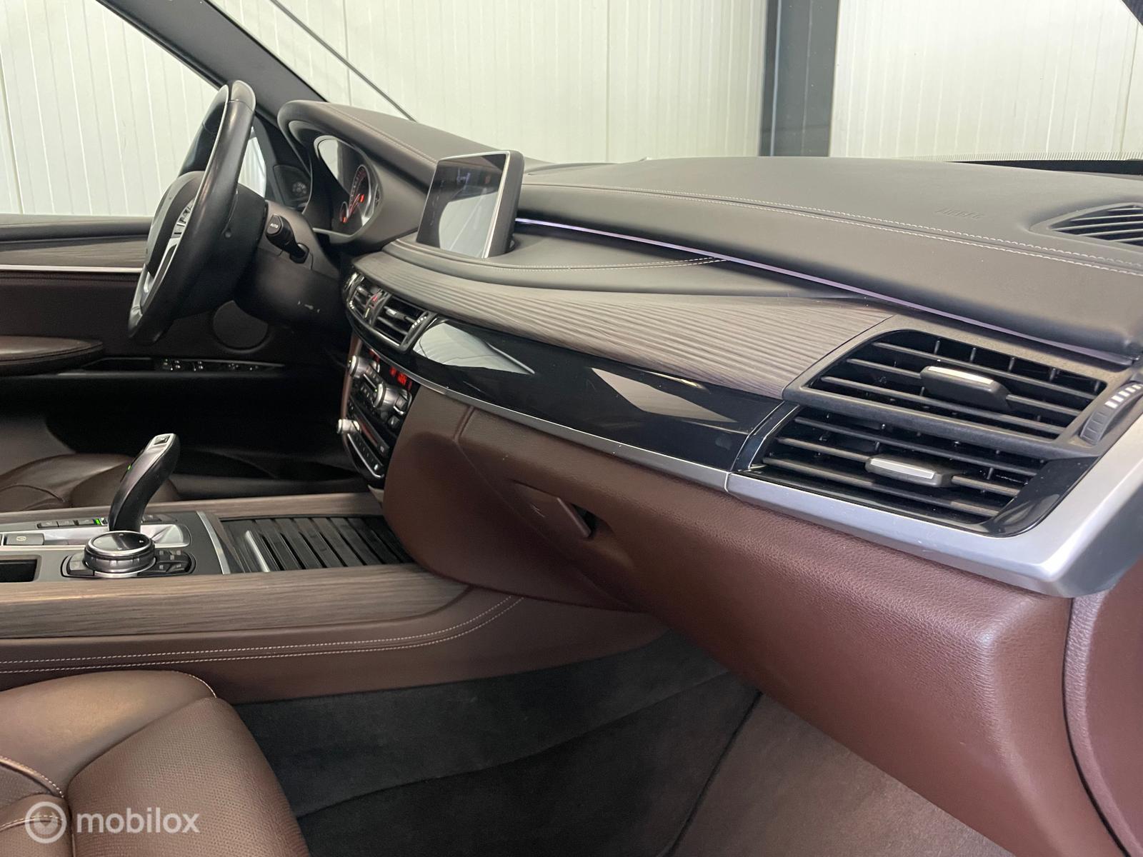 Foto van BMW X5 Xdrive50i