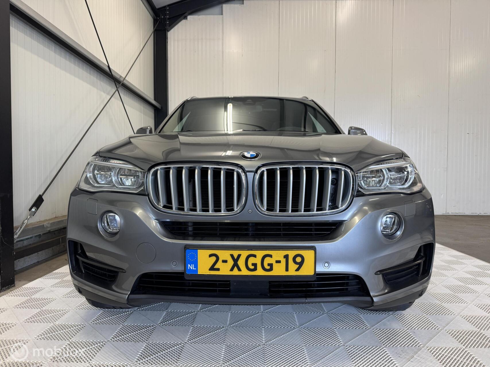 Foto van BMW X5 Xdrive50i