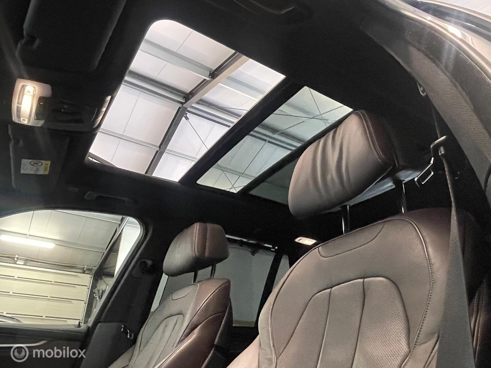 Foto van BMW X5 Xdrive50i