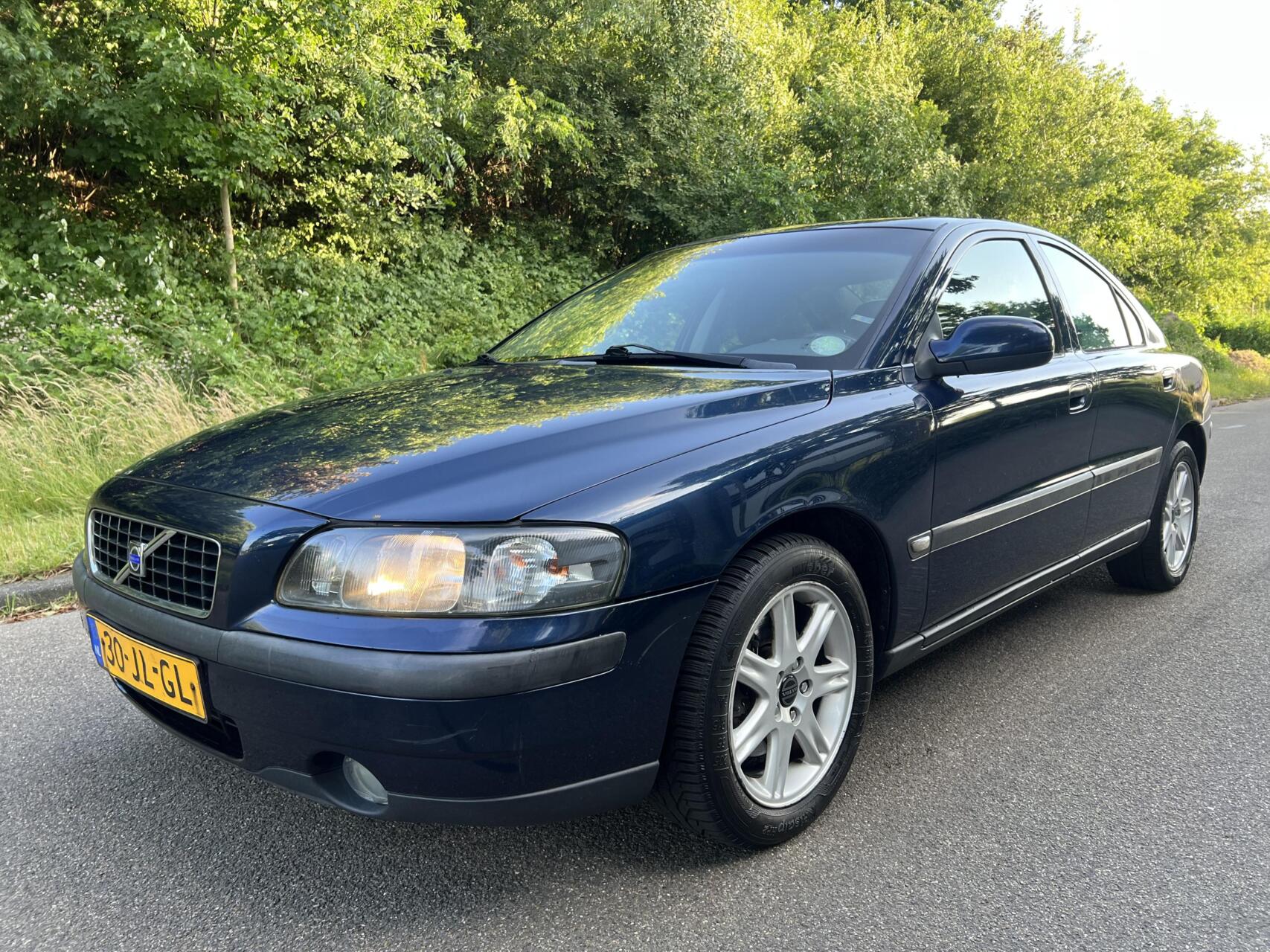 Volvo S60 2.4 Edition NIEUWE APK - AIRCO - NAP 2002 - voorkant