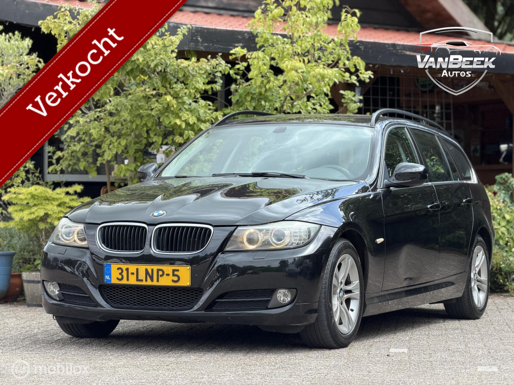 BMW 3er Reihe 318i M-Pakket 2010 - voorkant
