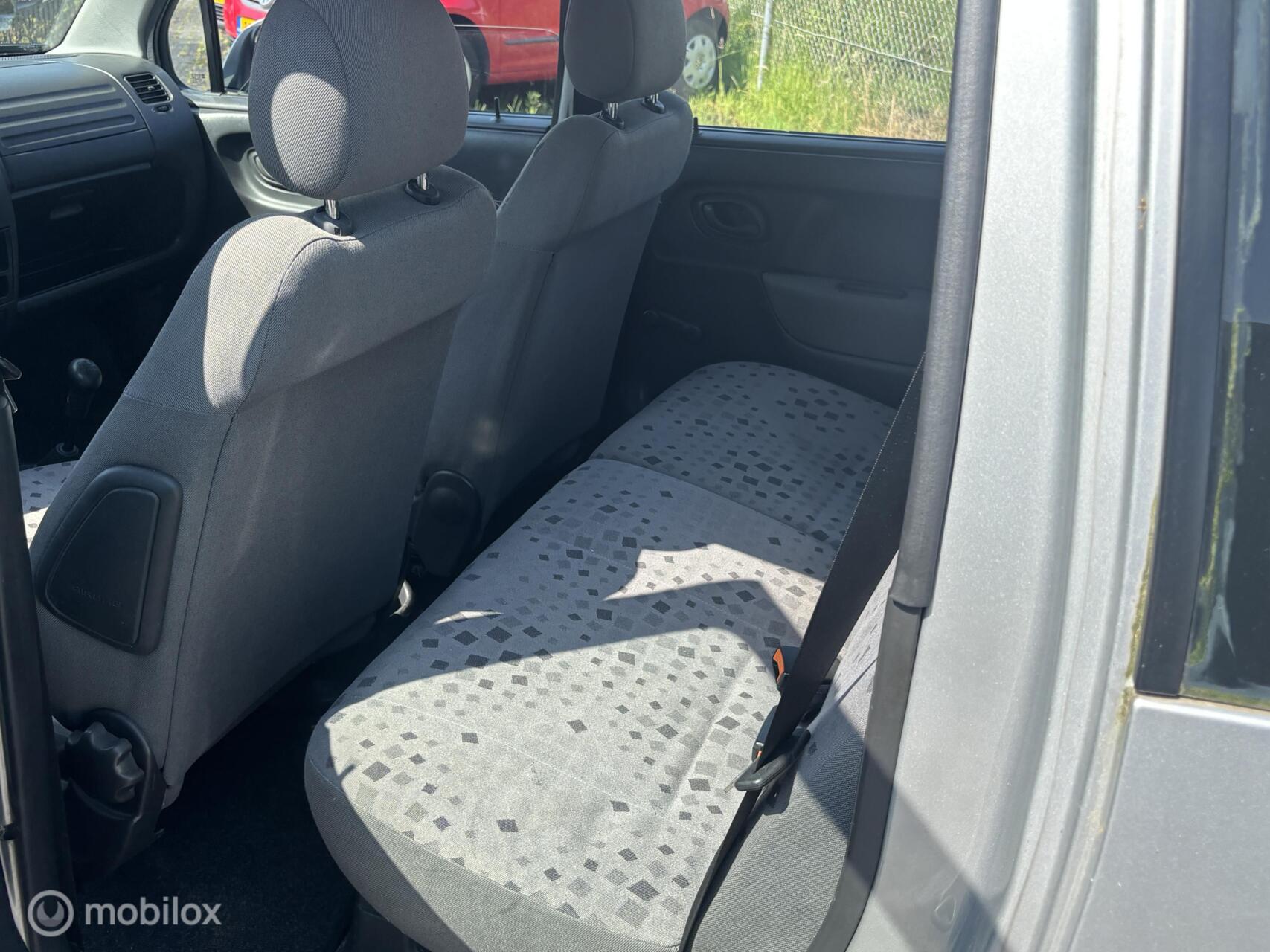 Foto van Opel Agila