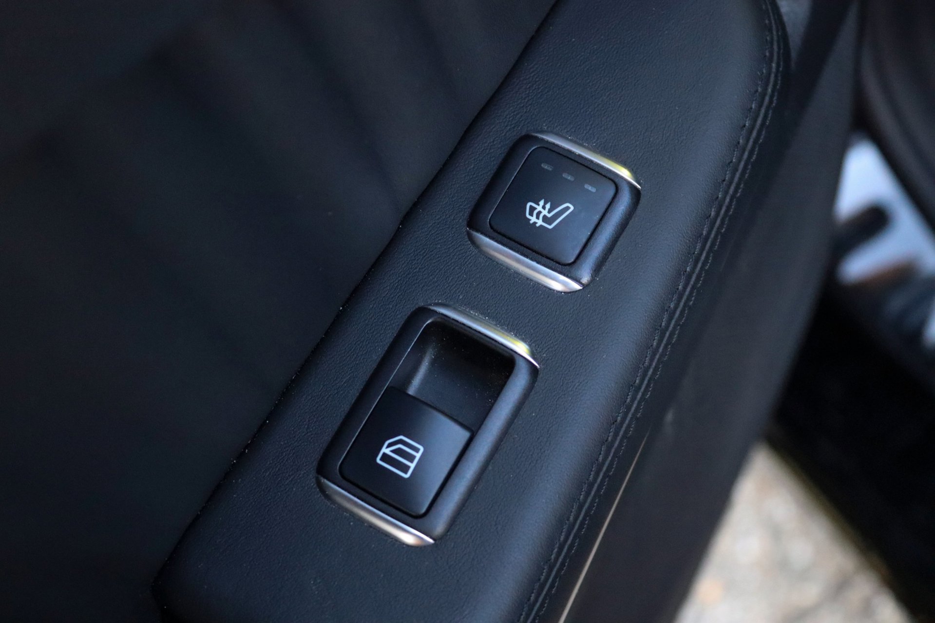 Foto van Mercedes-Benz E 500