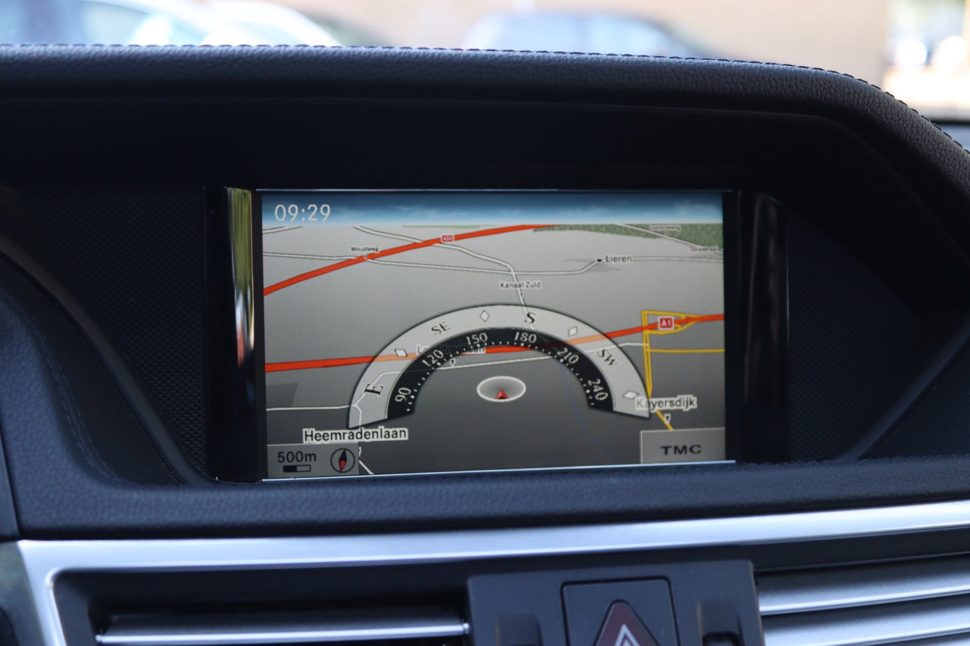 Foto van Mercedes-Benz E 500