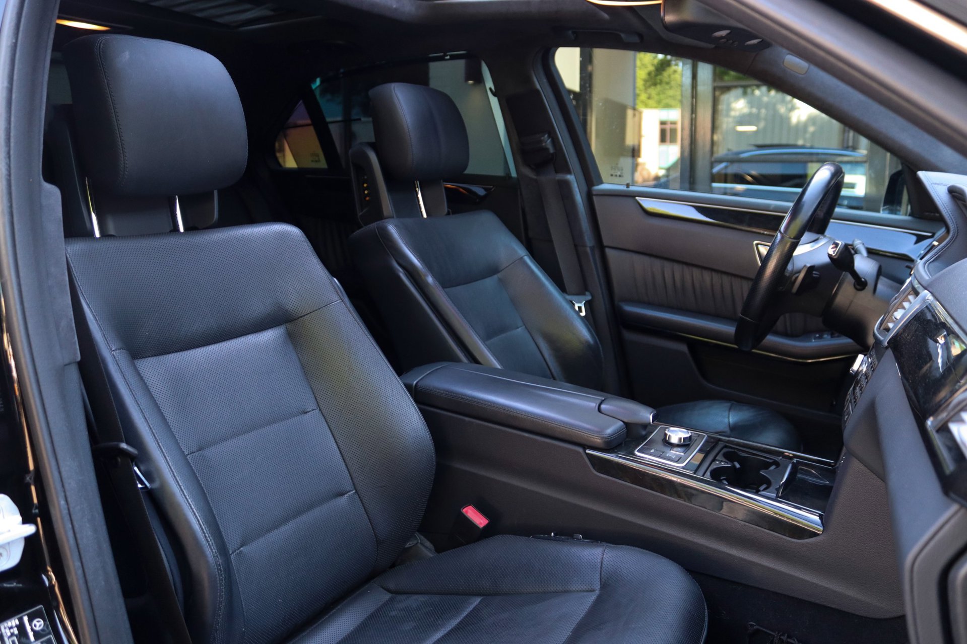 Foto van Mercedes-Benz E 500