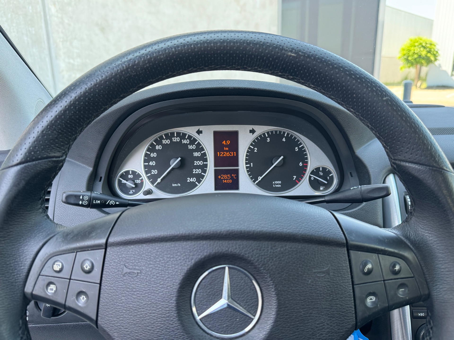 Foto van Mercedes-Benz B 180