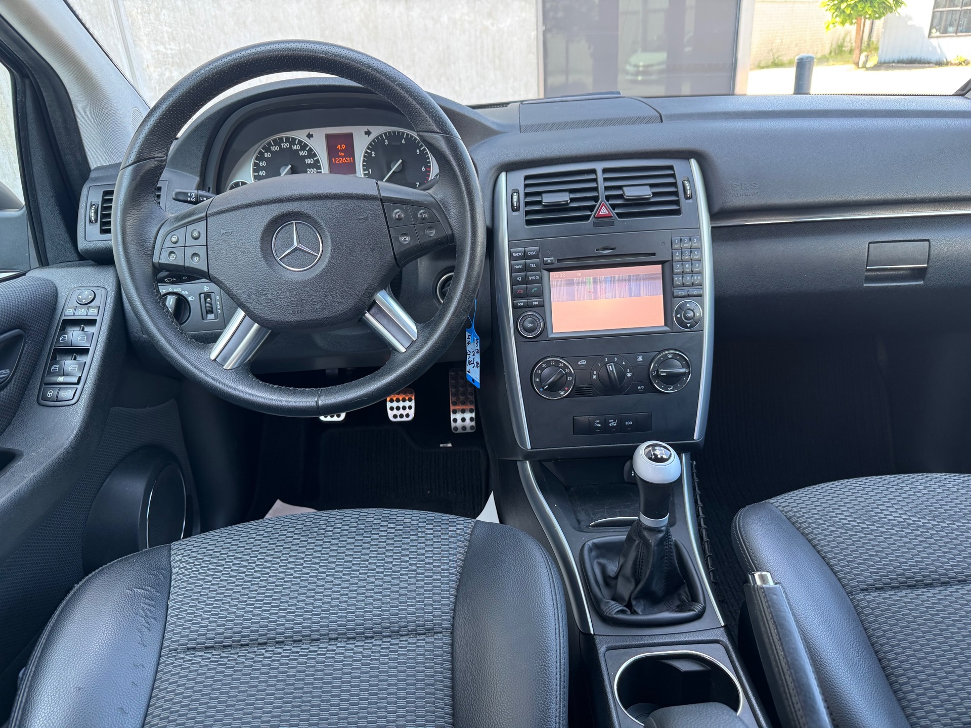 Foto van Mercedes-Benz B 180