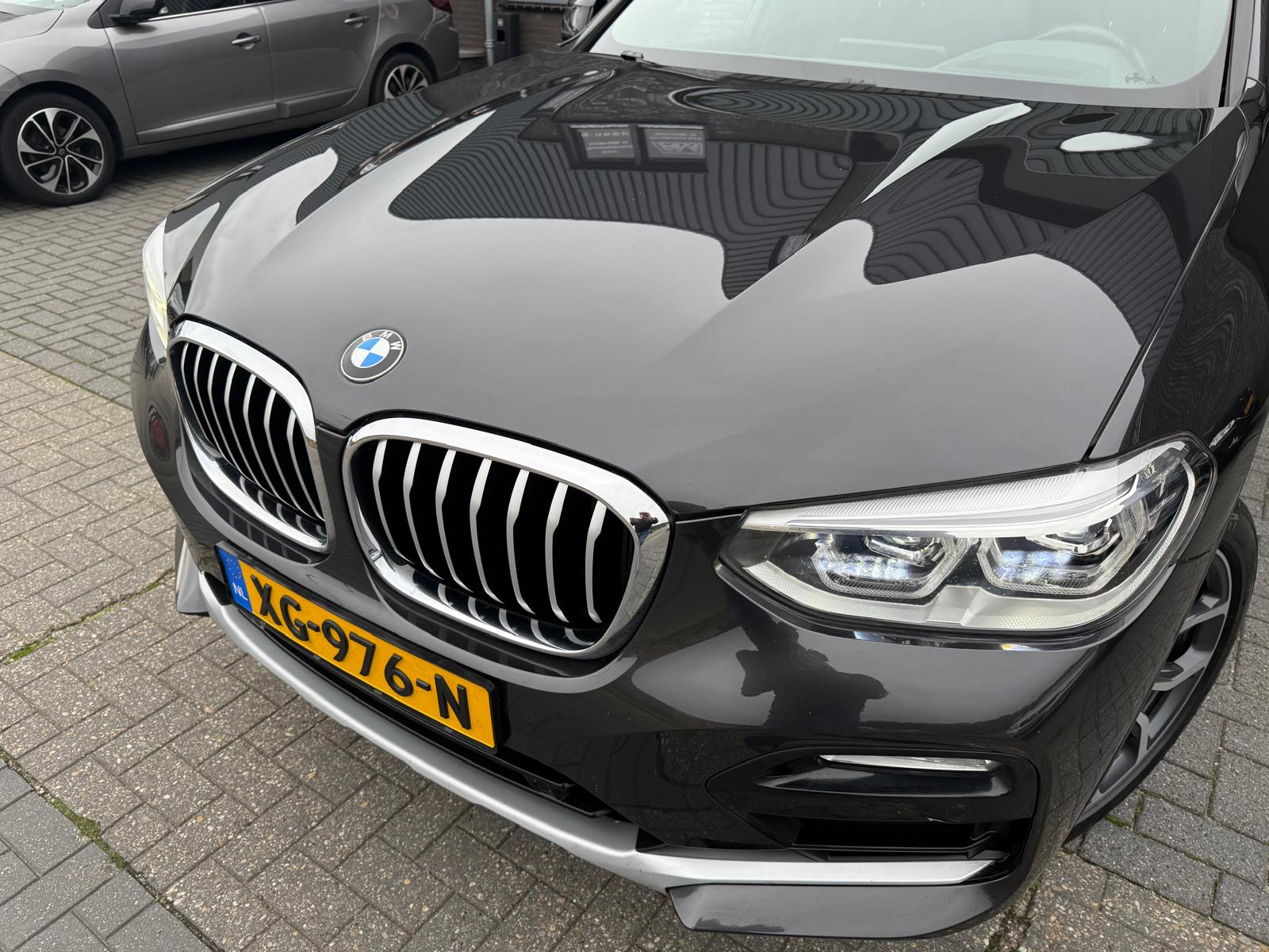 Foto van BMW X4 Xdrive20i