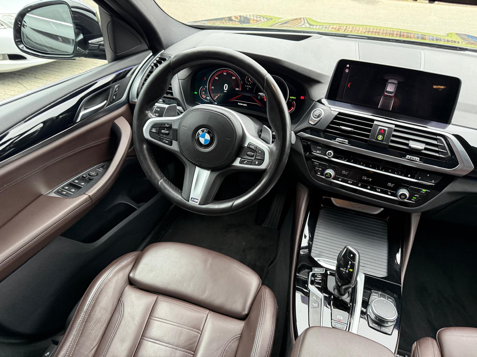 Foto van BMW X4 Xdrive20i