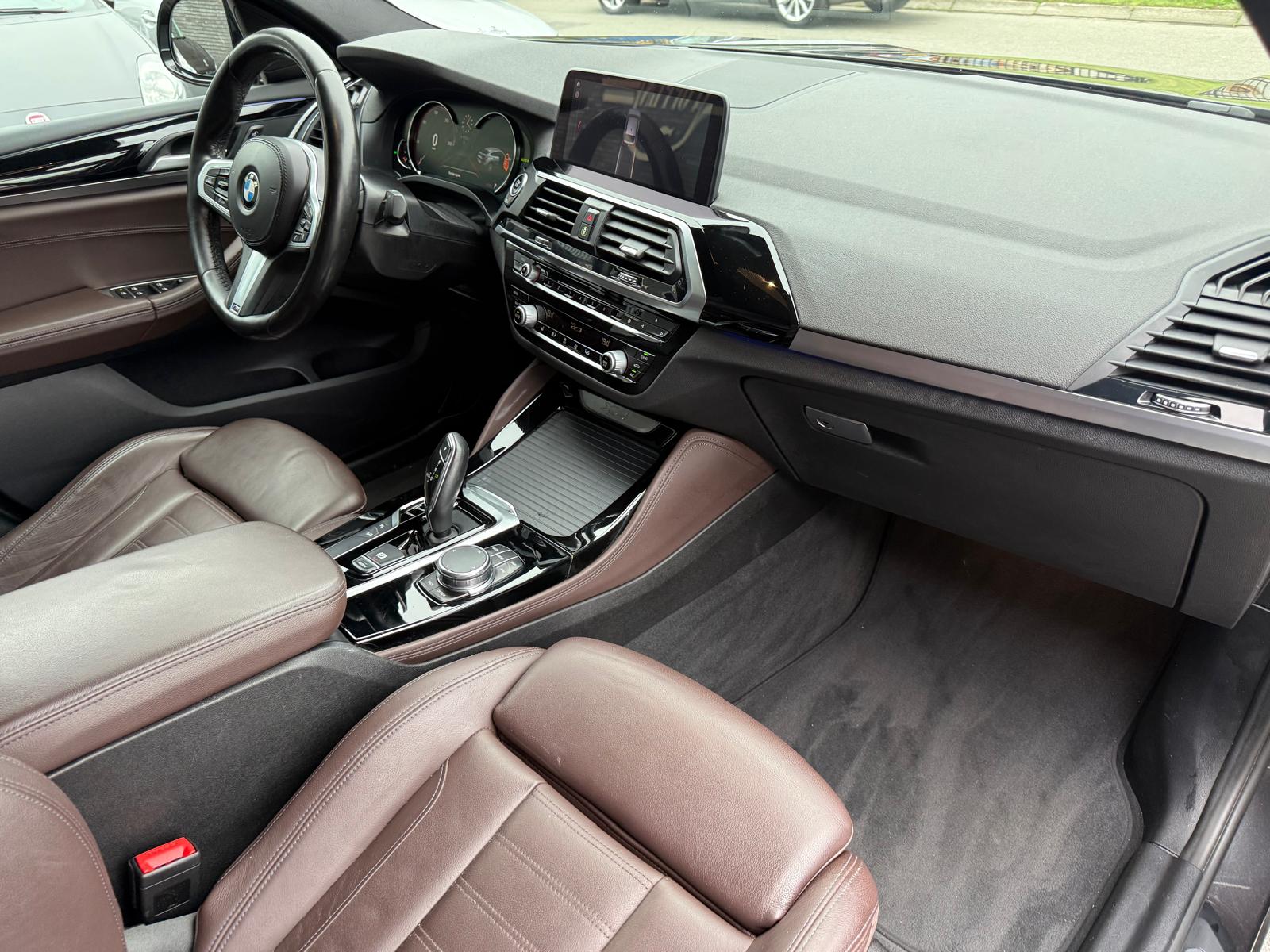 Foto van BMW X4 Xdrive20i