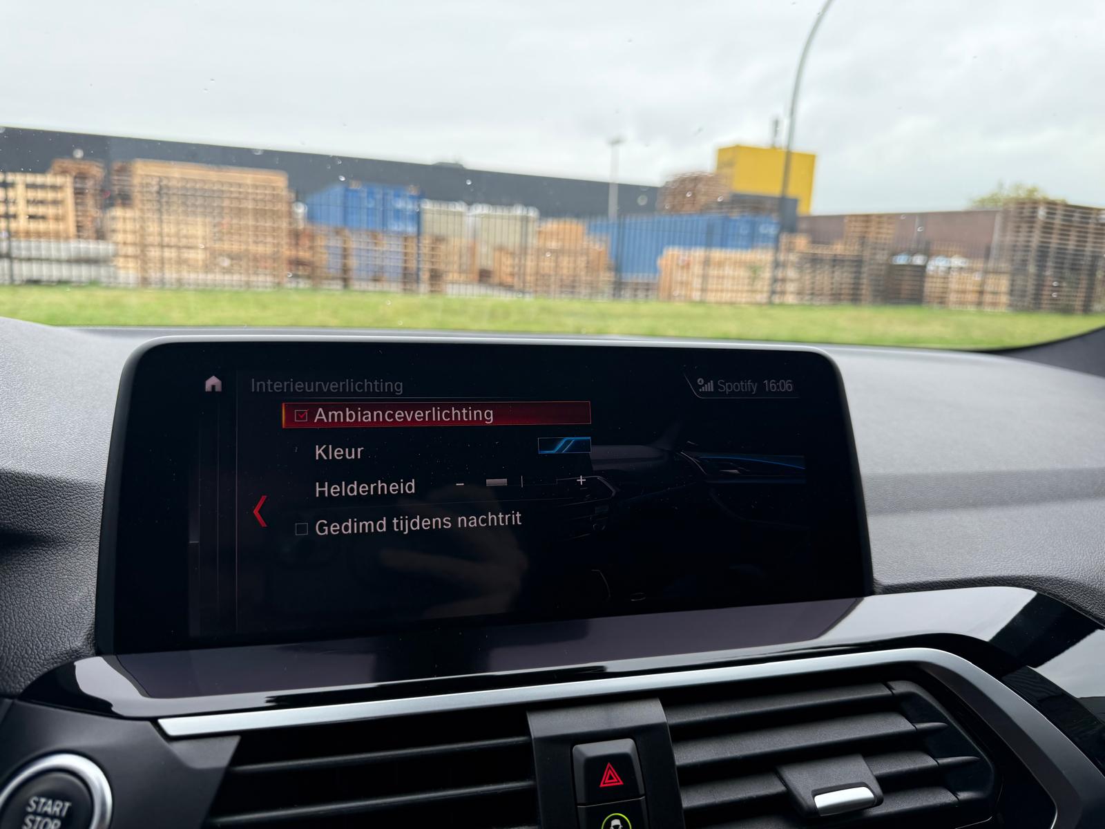Foto van BMW X4 Xdrive20i