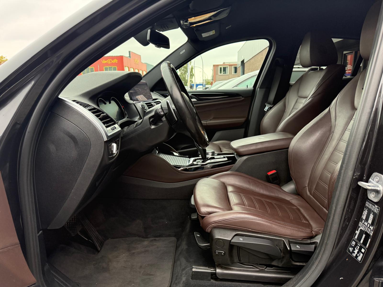 Foto van BMW X4 Xdrive20i
