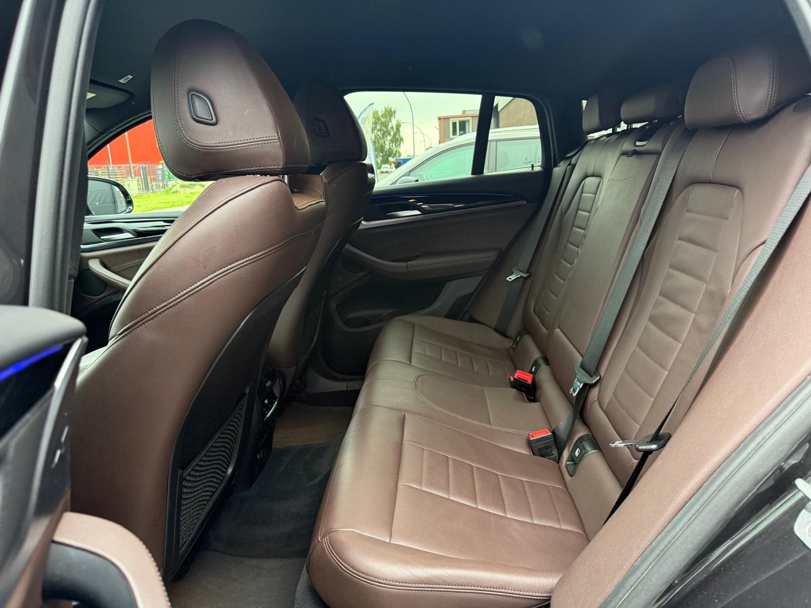 Foto van BMW X4 Xdrive20i
