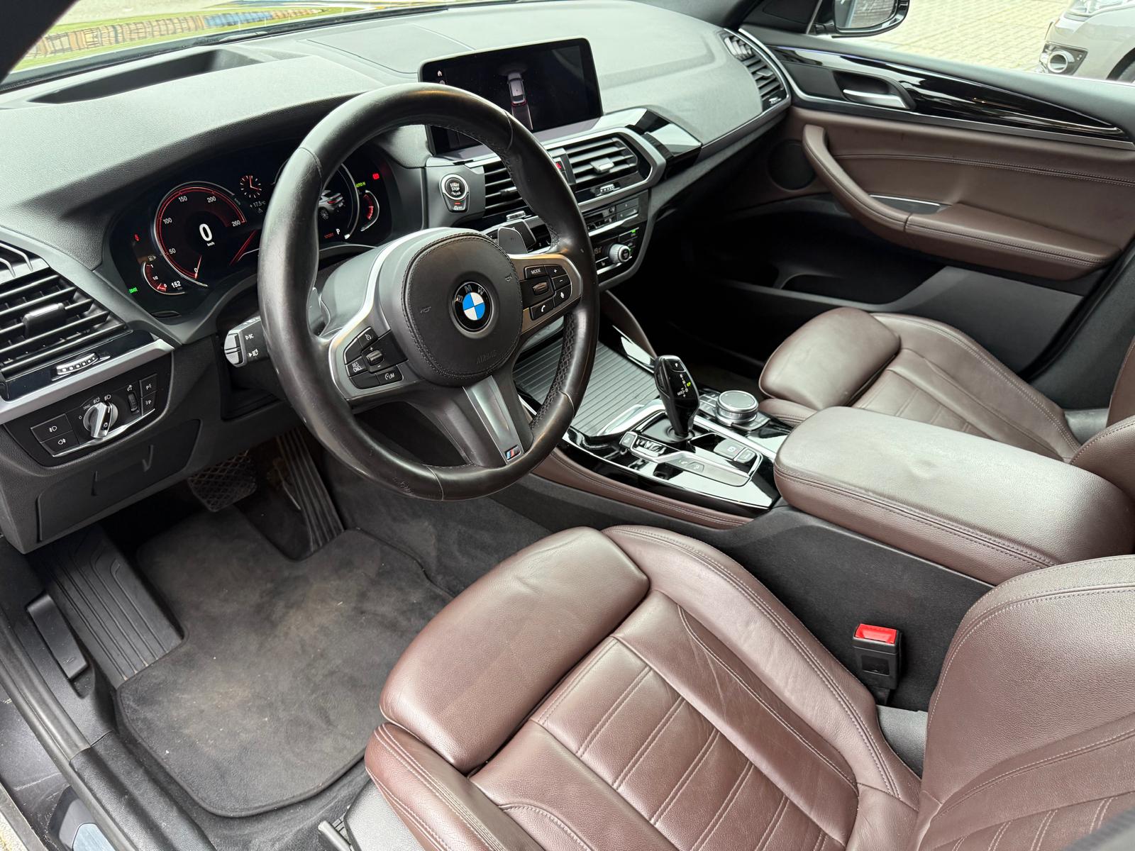 Foto van BMW X4 Xdrive20i