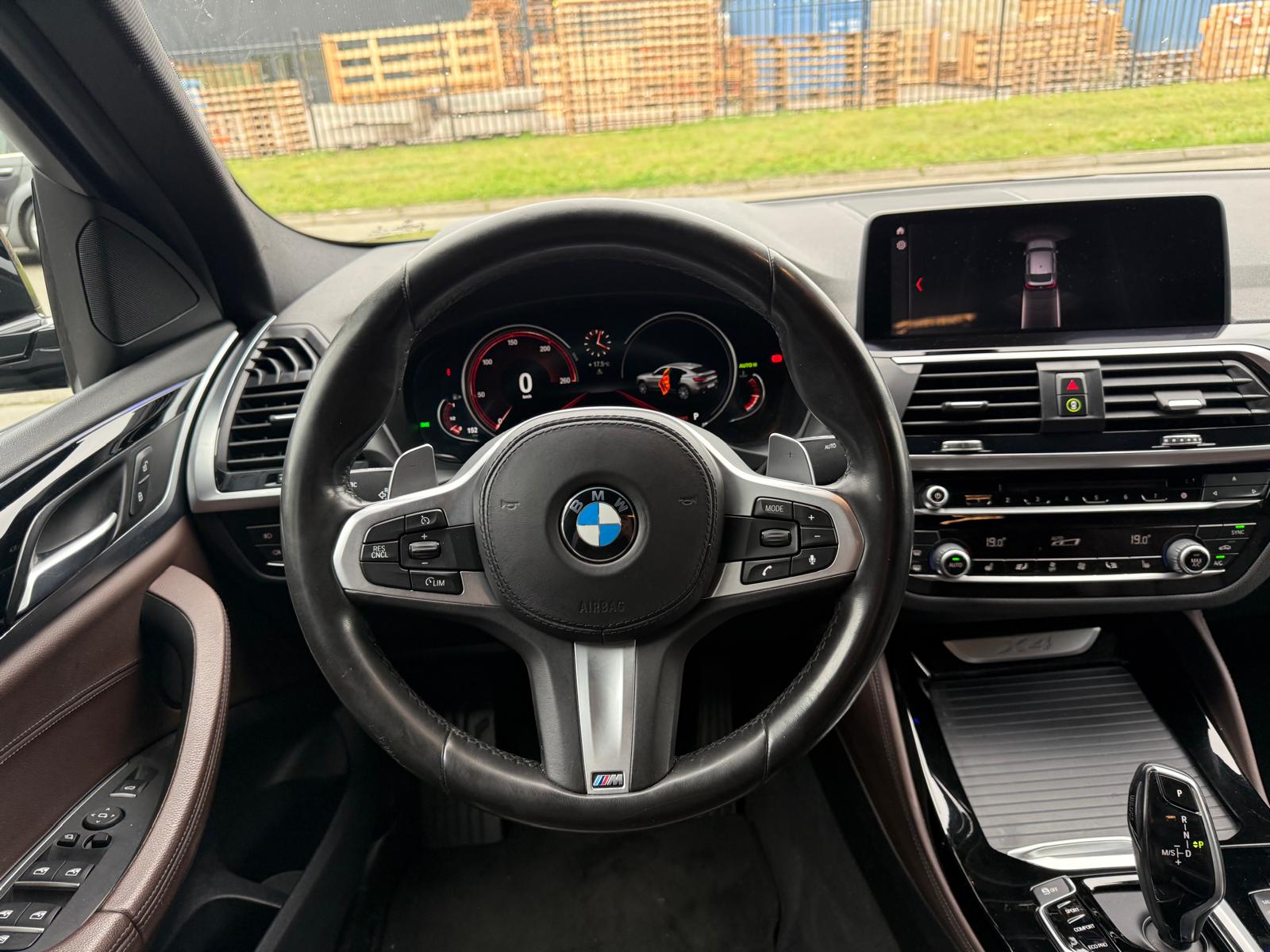 Foto van BMW X4 Xdrive20i
