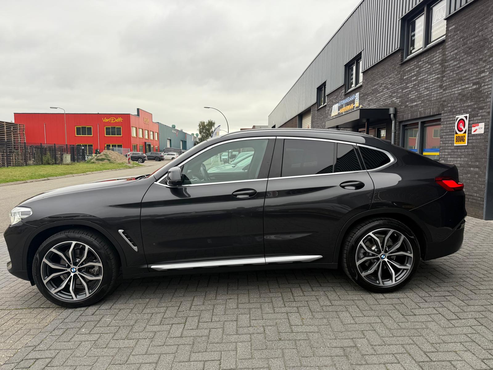 Foto van BMW X4 Xdrive20i
