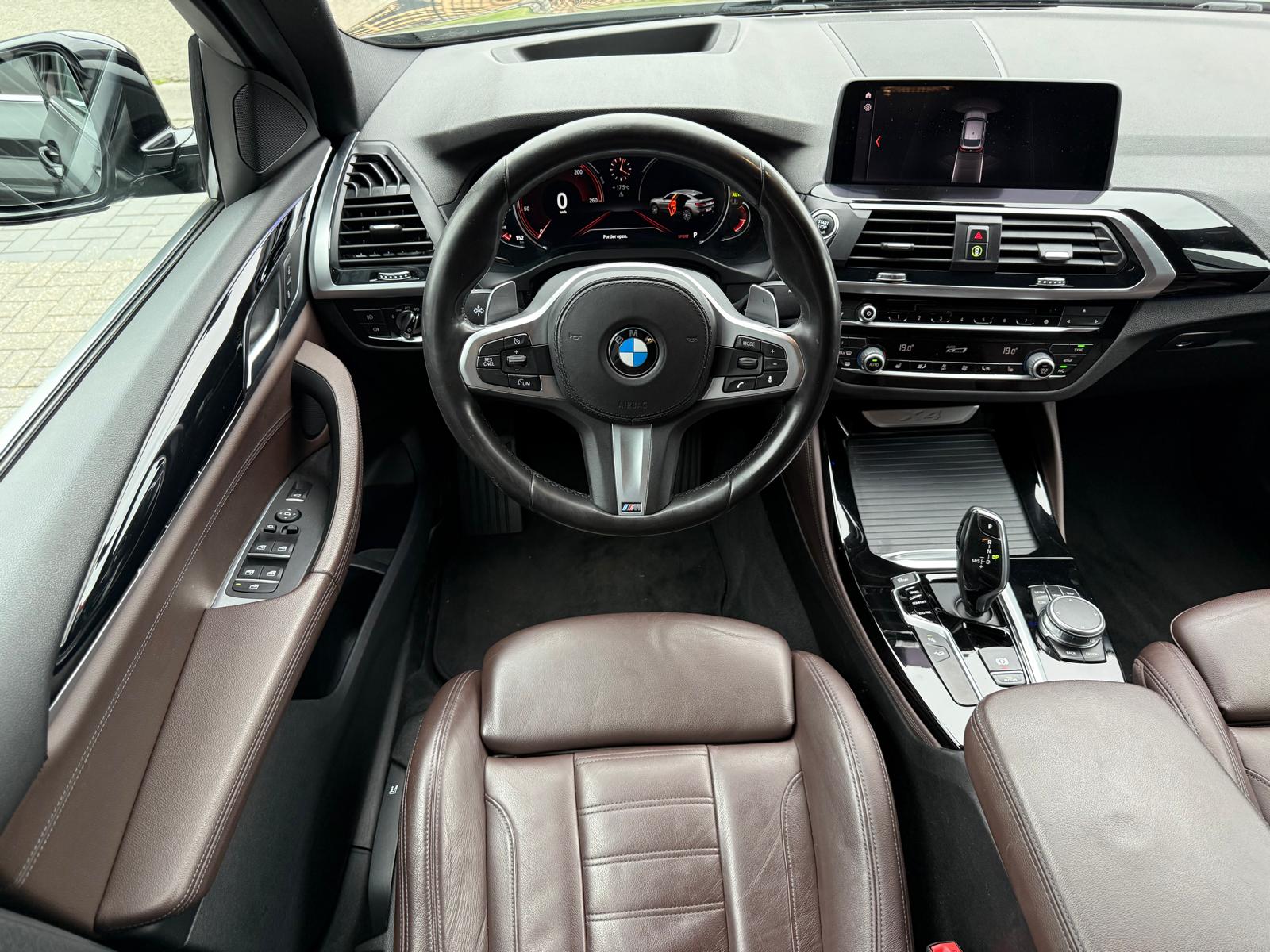 Foto van BMW X4 Xdrive20i