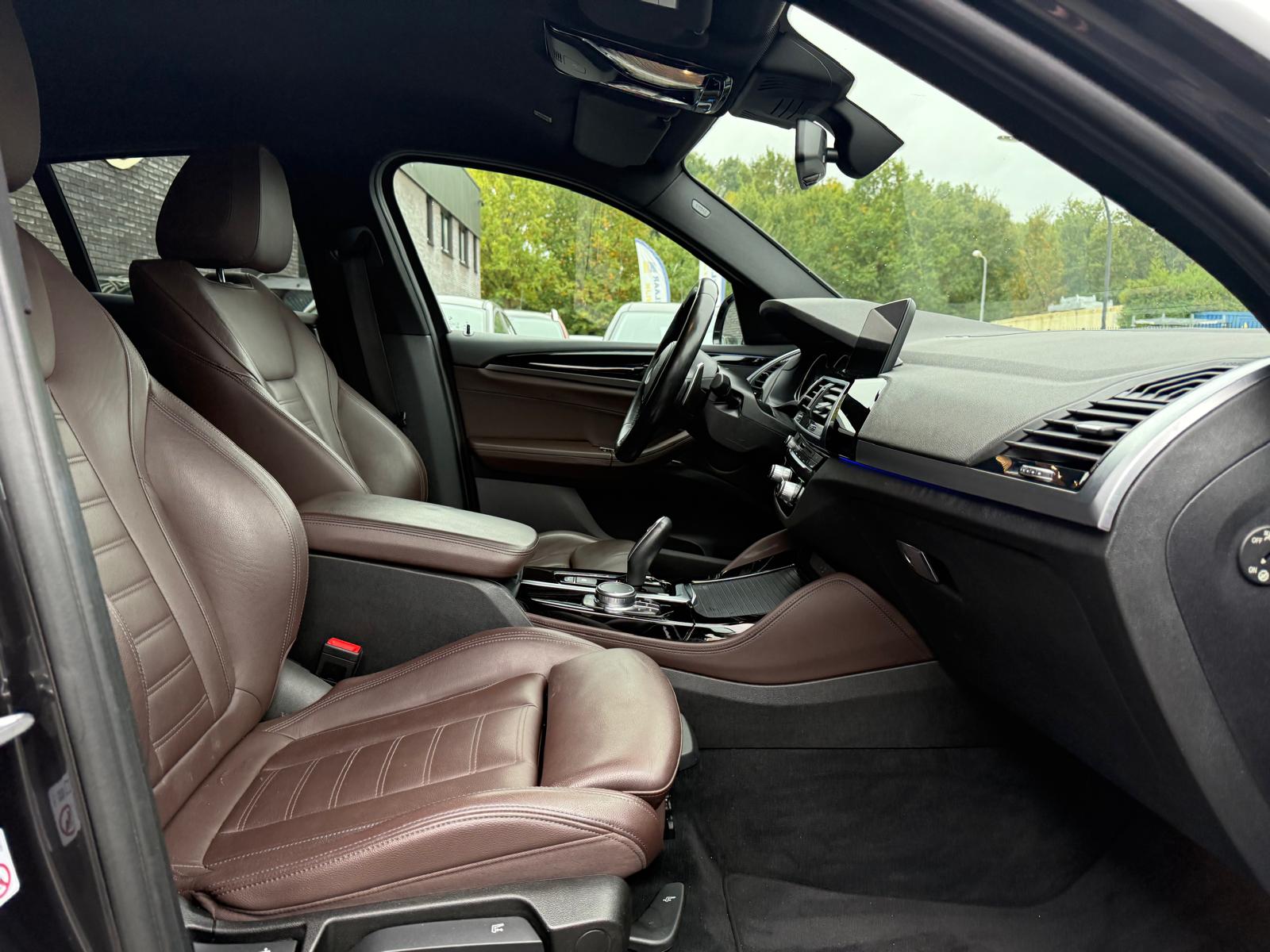 Foto van BMW X4 Xdrive20i