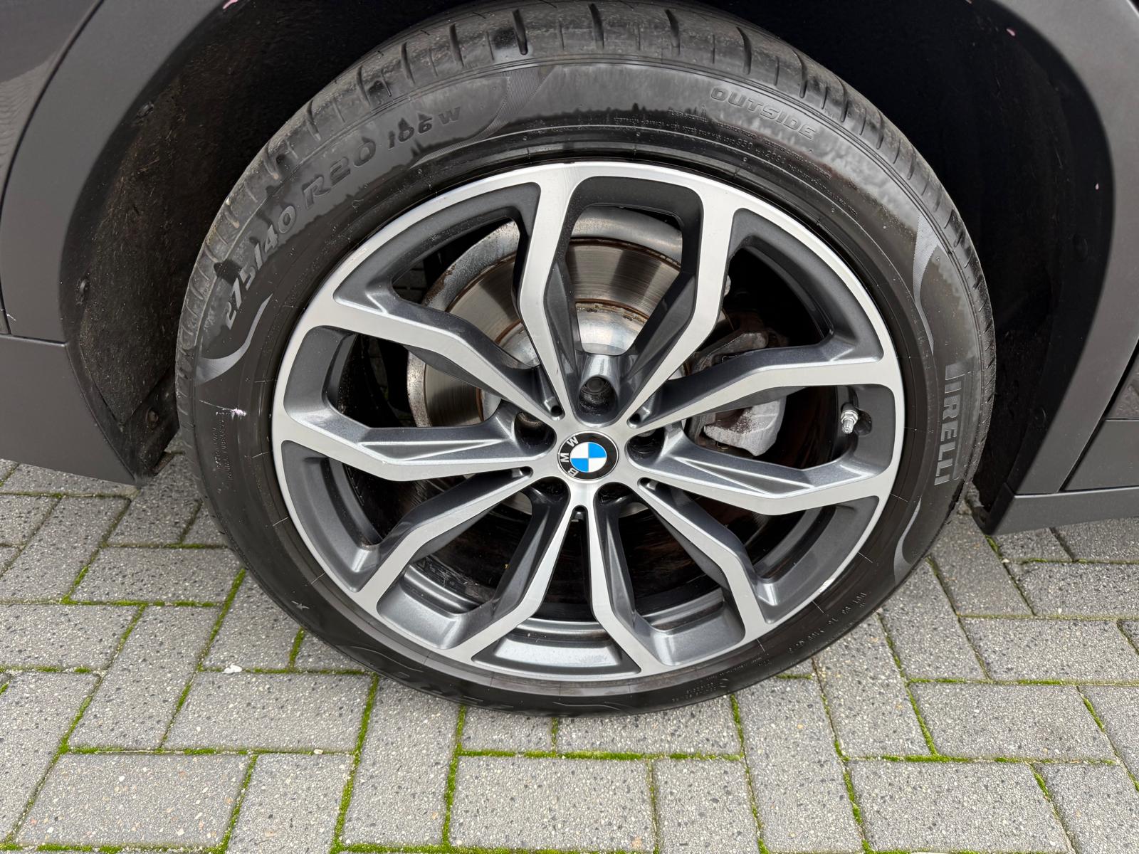 Foto van BMW X4 Xdrive20i
