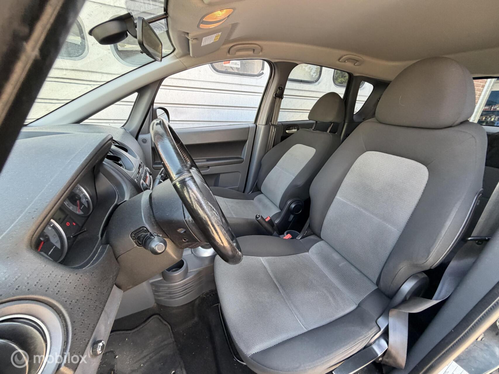 Foto van Mitsubishi Mitsubishi Colt