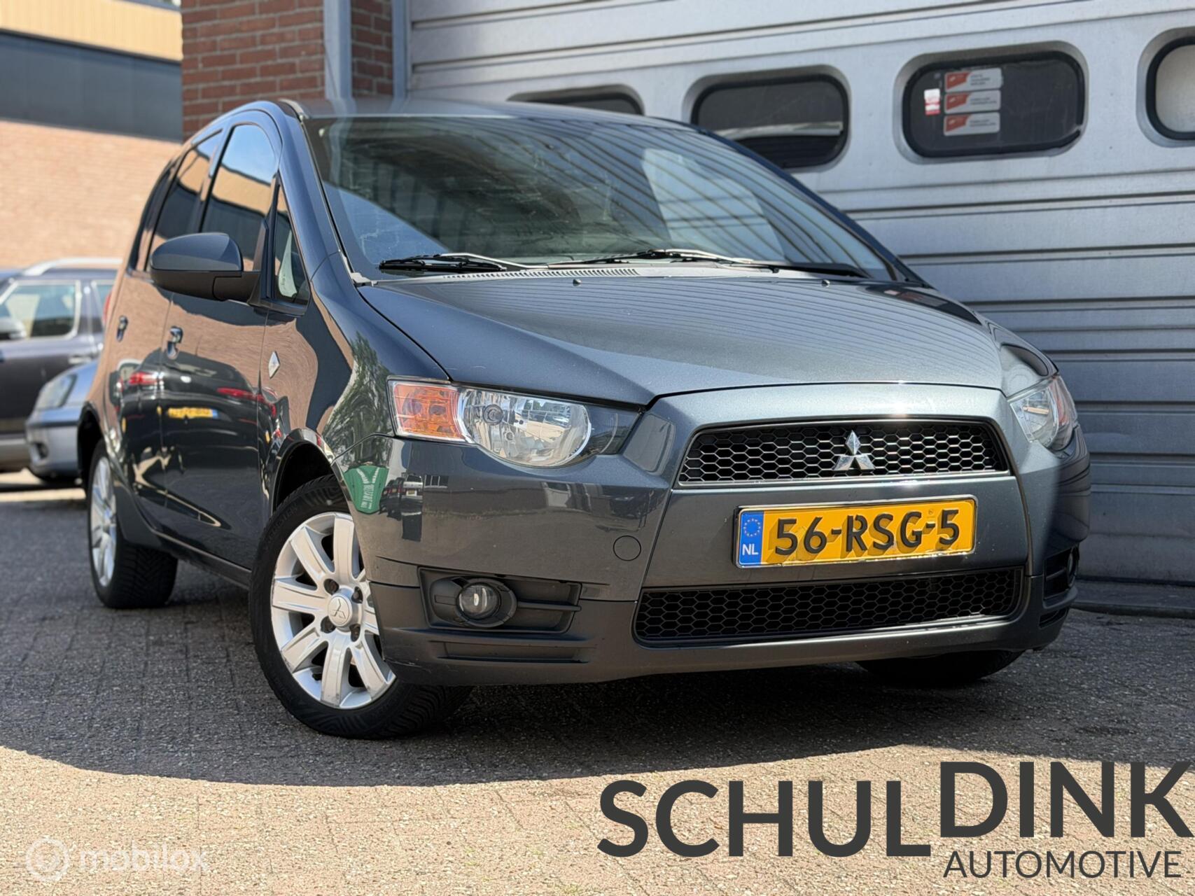 Mitsubishi Mitsubishi Colt 1.3 Edition Two AUTOMAAT|ELEKTRISCHE RAMEN 2011 - voorkant