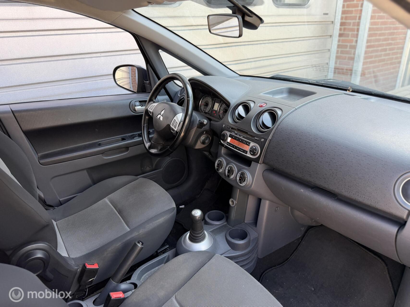 Foto van Mitsubishi Mitsubishi Colt