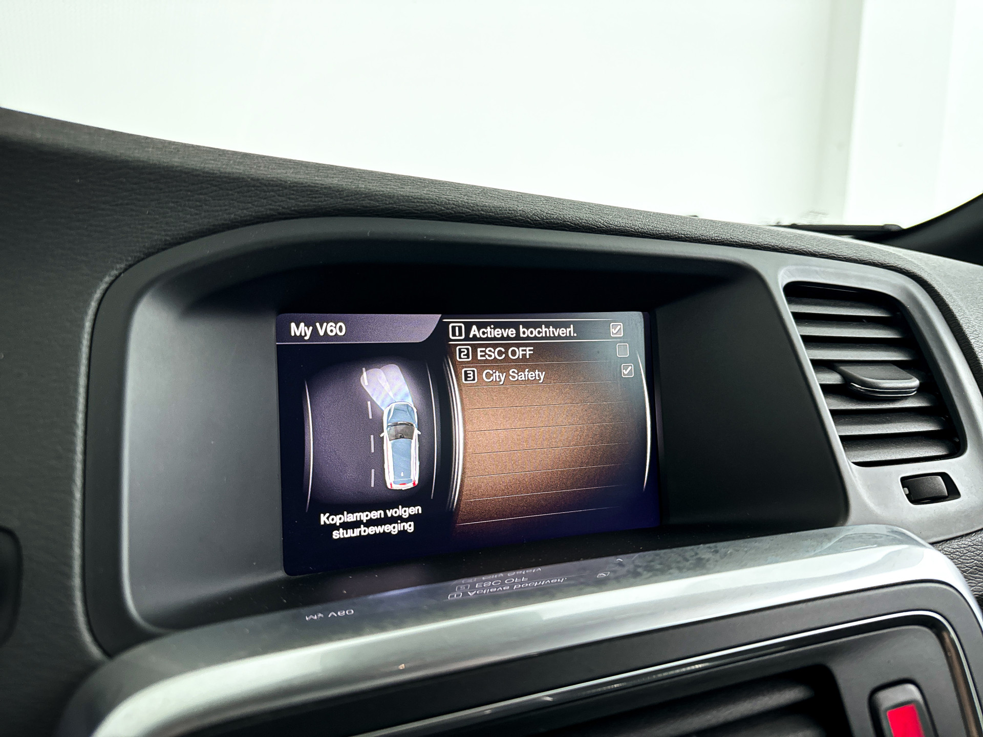 Foto van Volvo V60 Cross Country